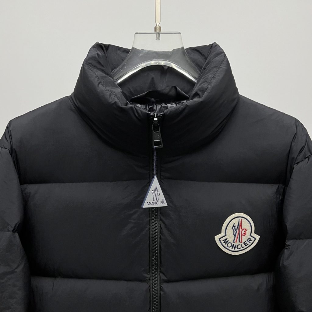 Monclerモンクレール メンズ パッカーパーカー 黒 1色入 - 画像 7