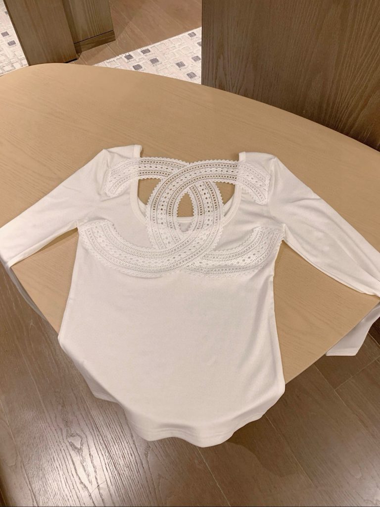 シャネル レディース ロングスリーブTシャツ 2色入 レースデザイン 背中カットアウト 上品な着こなし - 画像 8