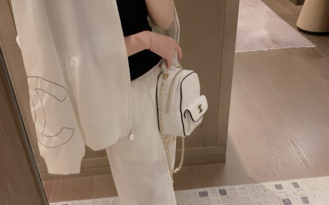 写真が映える服装は日常で使いやすいか
