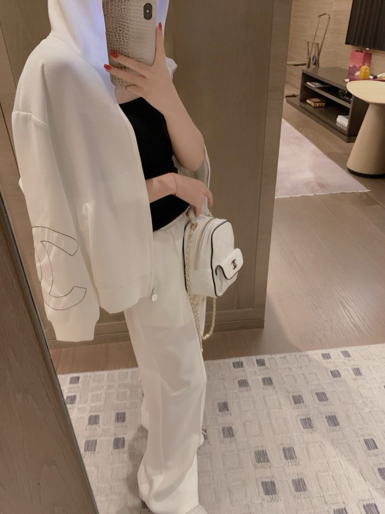 写真が映える服装は日常で使いやすいか