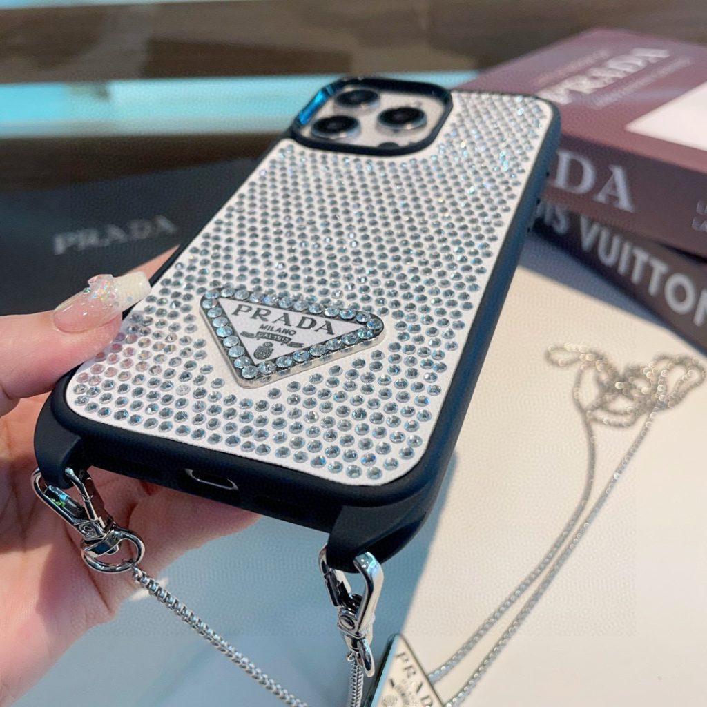 iPhoneケースプラダ スワロフスキーデザイン 二色入 ストラップ付き スマホケース 💎 - 画像 8