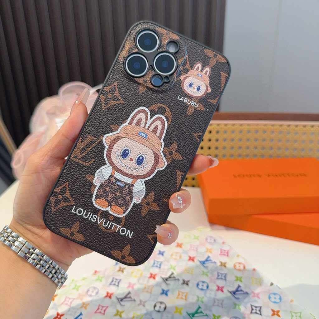 iPhoneケースルイヴィトン コラボ バンビースマホケース 2色入 🐰 - 画像 7