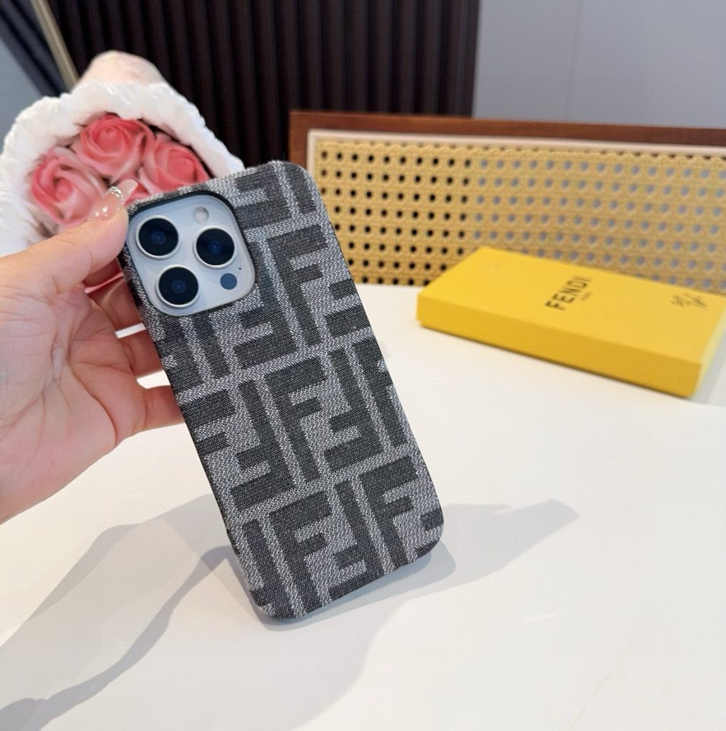 iPhoneケースFENDI フェンディ iPhone15 Pro Max 手帳型 スマホケース 2色入 🌸 - 画像 4