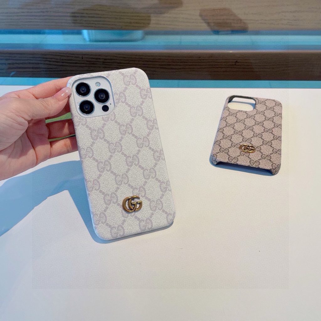 iPhoneケースGUCCI iPhoneケース ブラウンとホワイト 2色入 📱 - 画像 4
