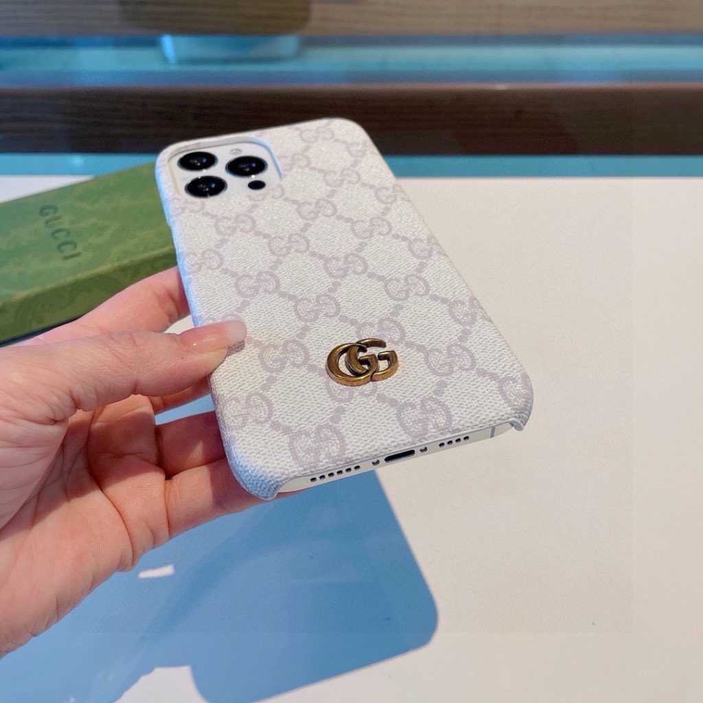 iPhoneケースGUCCI iPhoneケース ブラウンとホワイト 2色入 📱 - 画像 7