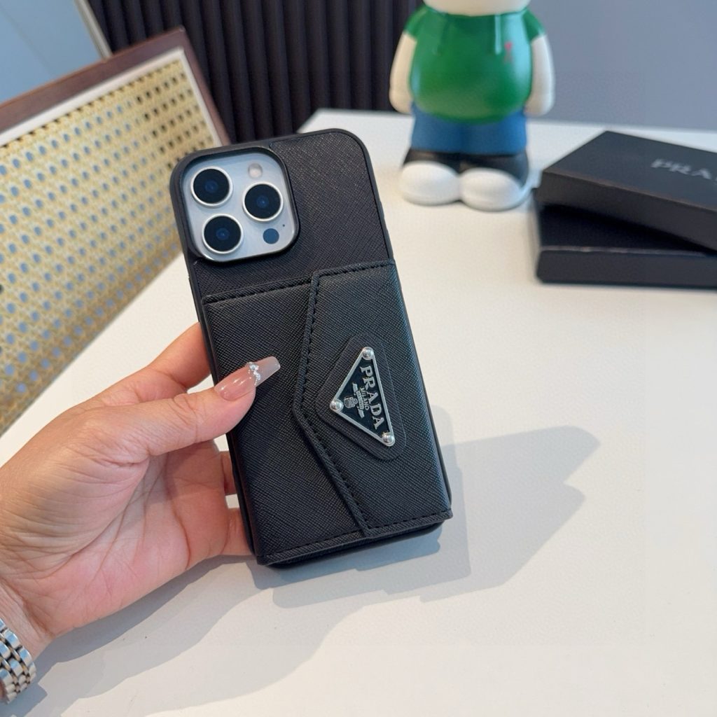 iPhoneケースブラックのPRADA プラダ ストラダ カードケース付きスマホケース 1枚入 💼 - 画像 3