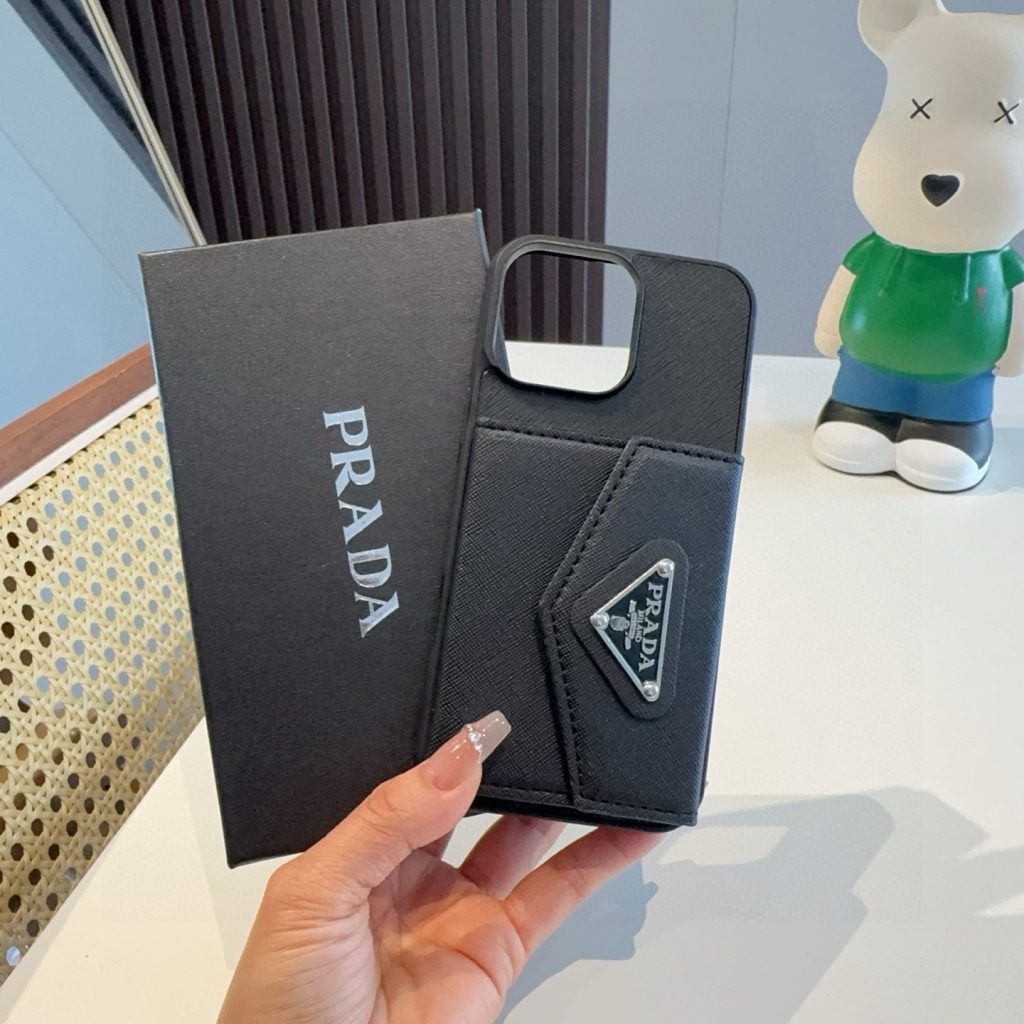 iPhoneケースブラックのPRADA プラダ ストラダ カードケース付きスマホケース 1枚入 💼 - 画像 7
