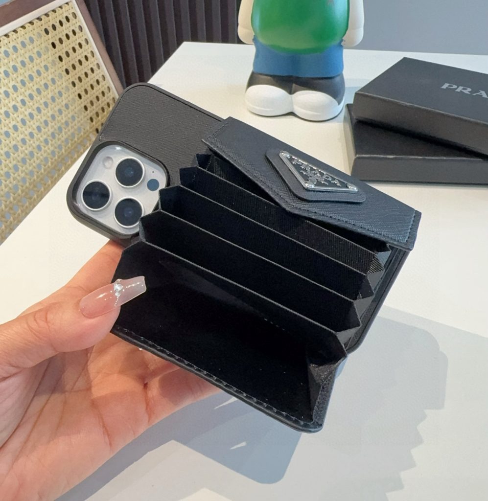 iPhoneケースブラックのPRADA プラダ ストラダ カードケース付きスマホケース 1枚入 💼 - 画像 8