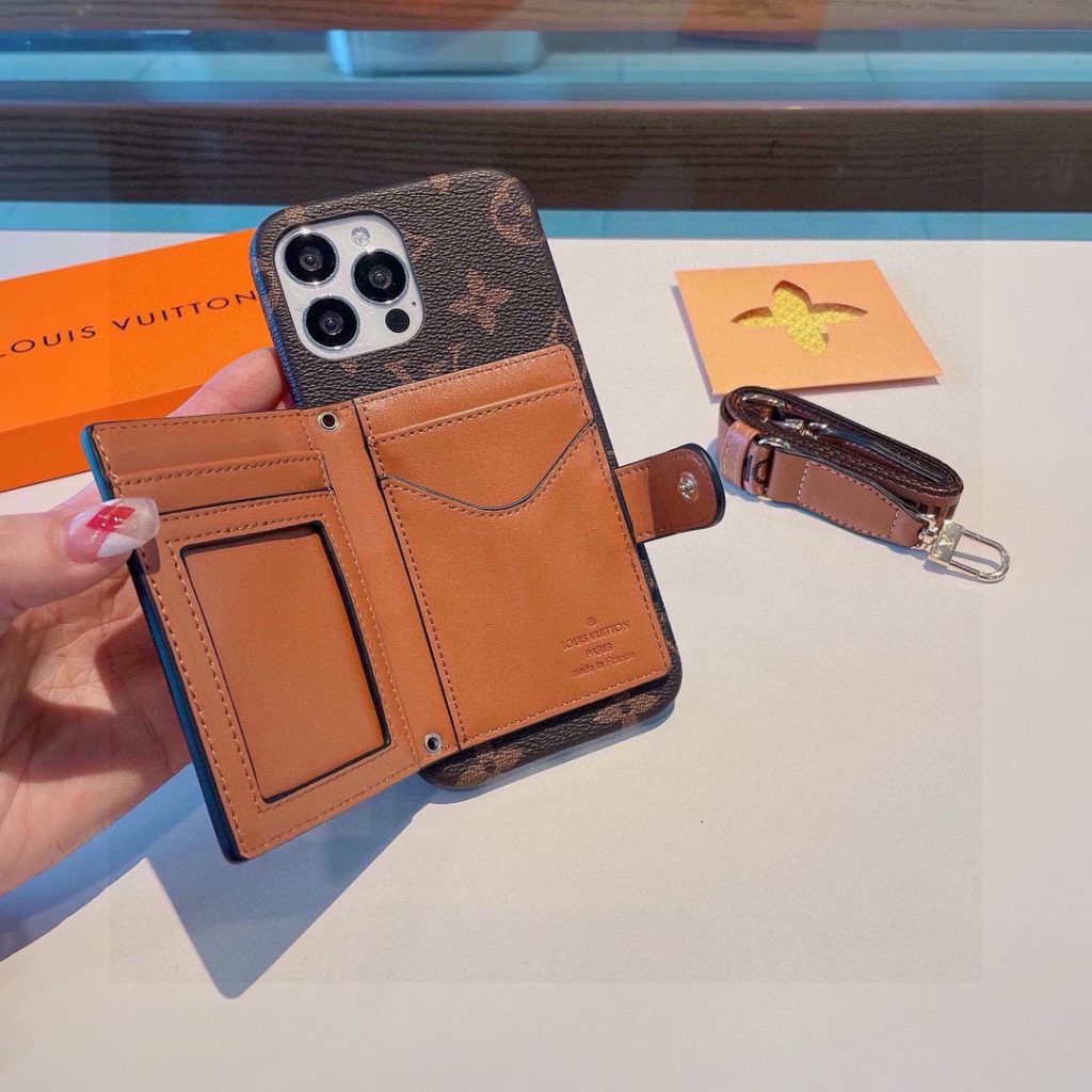 iPhoneケースLouis Vuitton モノグラムiPhoneケース 財布型 ストラップ付き 3色入 🌟 - 画像 7