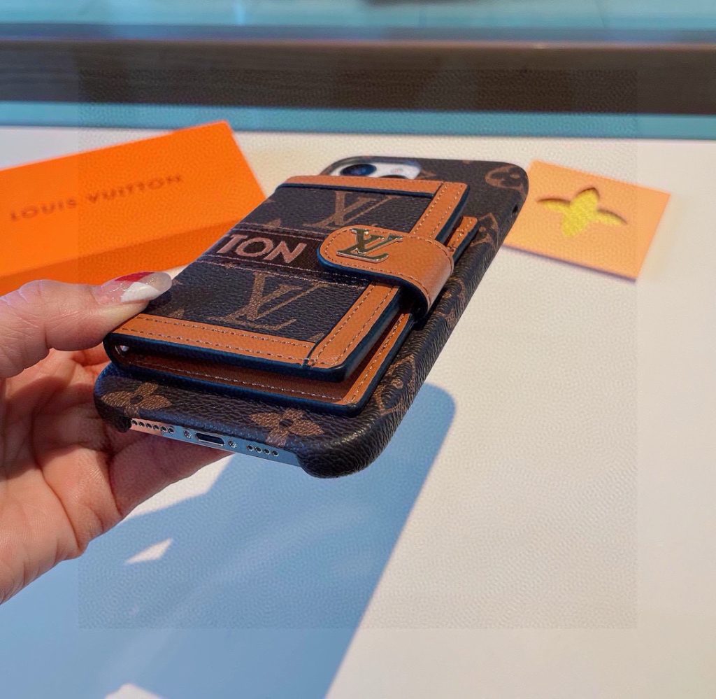 iPhoneケースLouis Vuitton モノグラムiPhoneケース 財布型 ストラップ付き 3色入 🌟 - 画像 8