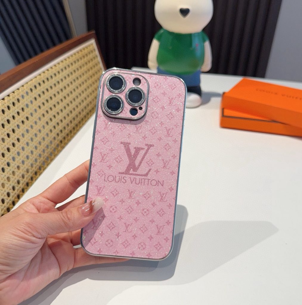 iPhoneケースルイヴィトン風 シャイニーラメ ファッションスマホケース 2色入 💖 - 画像 5