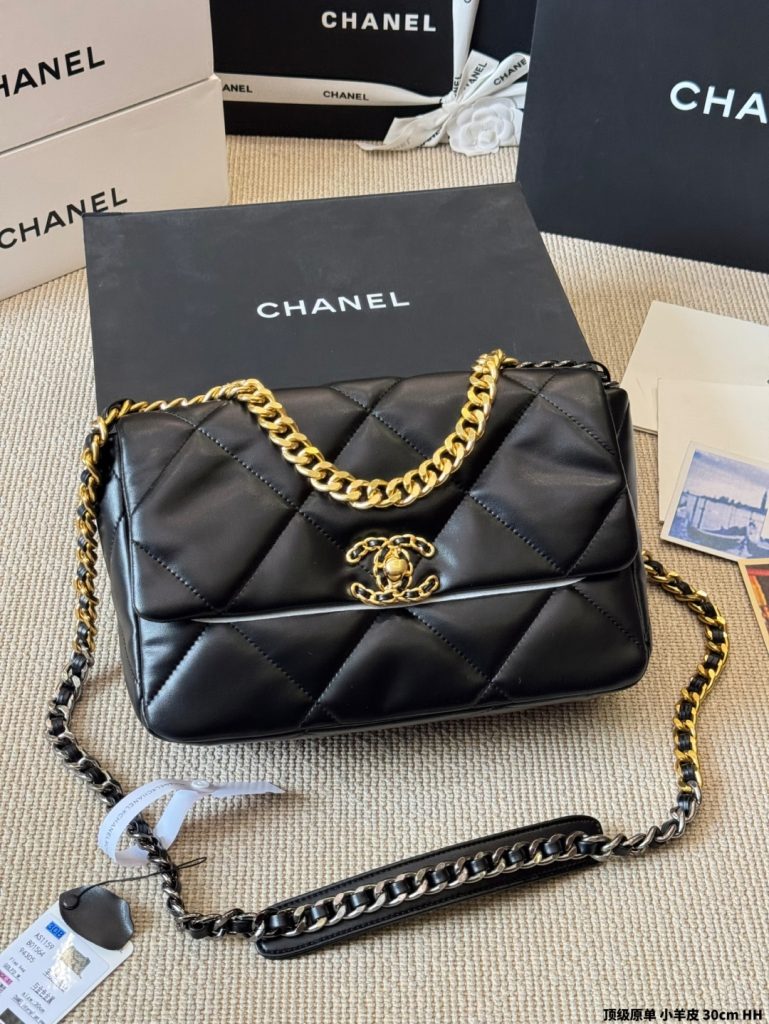 シャネル 19bag レディース ブラック 30cm シルバーファスナー 1色 - 画像 2