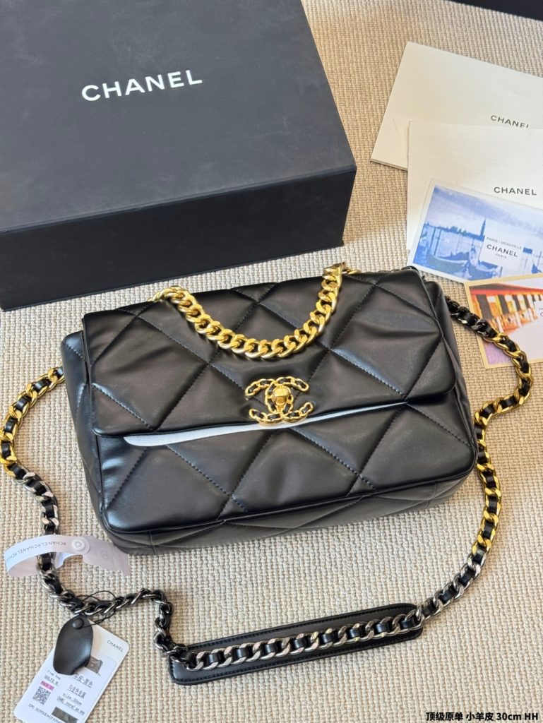 シャネル 19bag レディース ブラック 30cm シルバーファスナー 1色 - 画像 4
