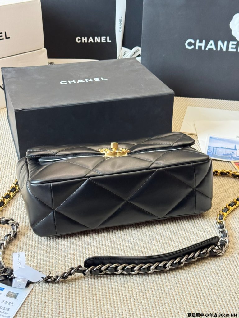 シャネル 19bag レディース ブラック 30cm シルバーファスナー 1色 - 画像 7