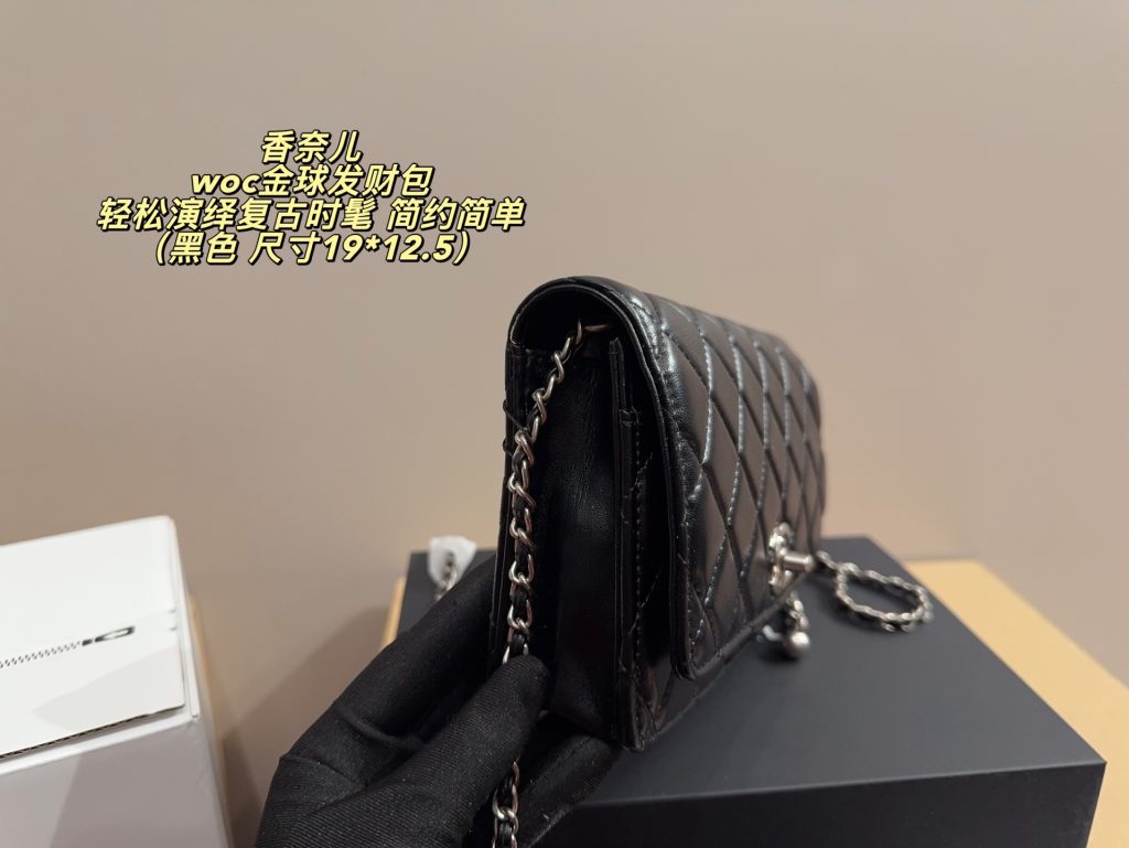 シャネル ホイッスル型 ブラック 19×12.5cm 💼✨ - 画像 4