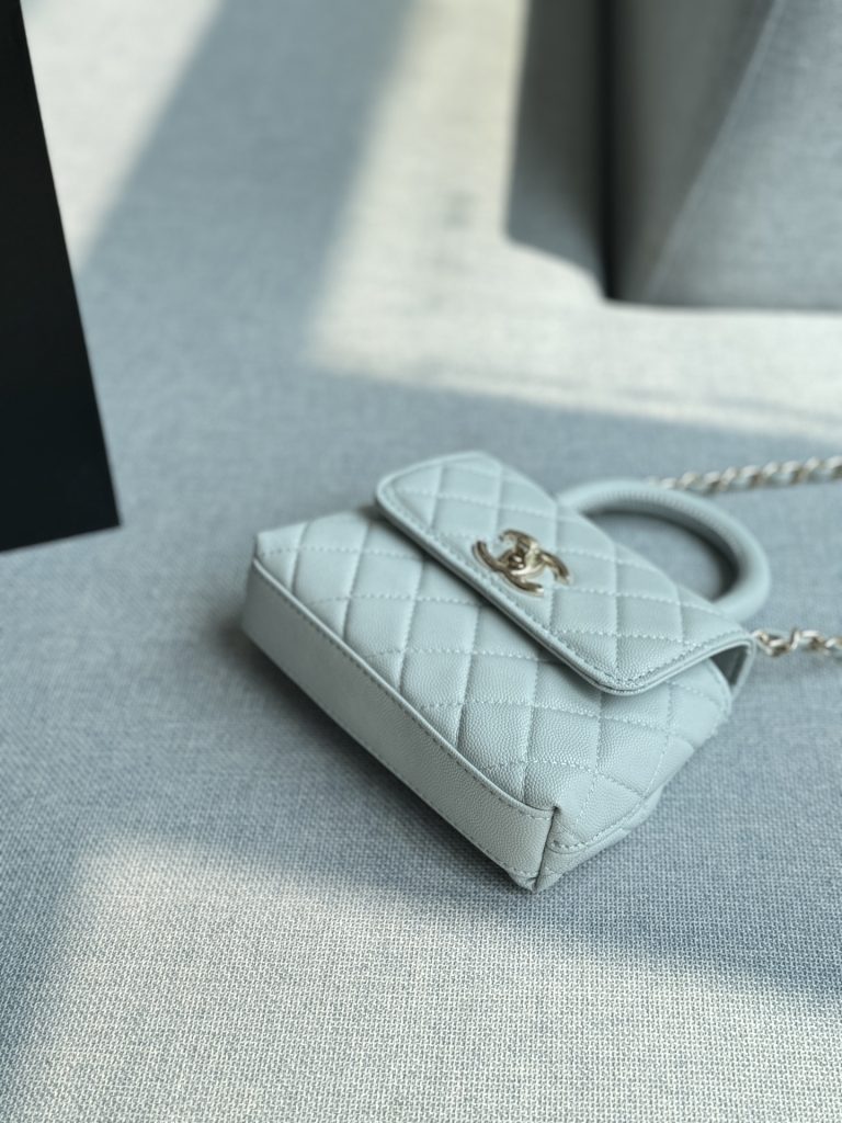 優雅な CHANEL ミニボストン 16 グレー 🎀 - 画像 2