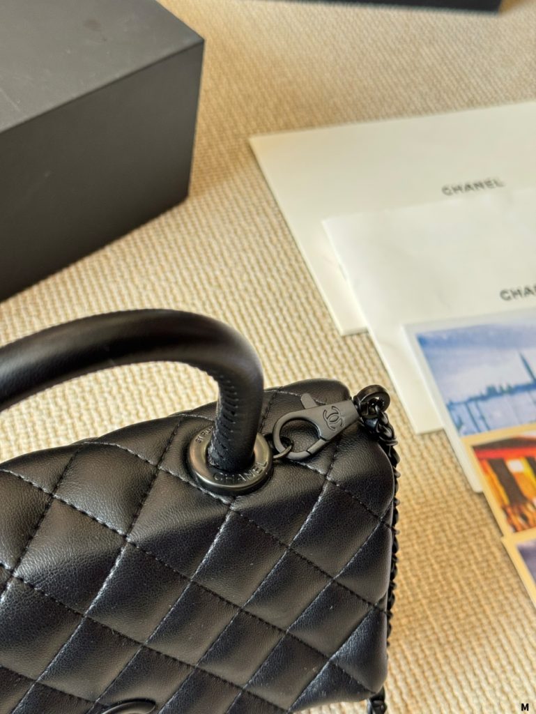 CHANEL マトラッセ ミニハンドバッグ 黒 1色 🖤 - 画像 7