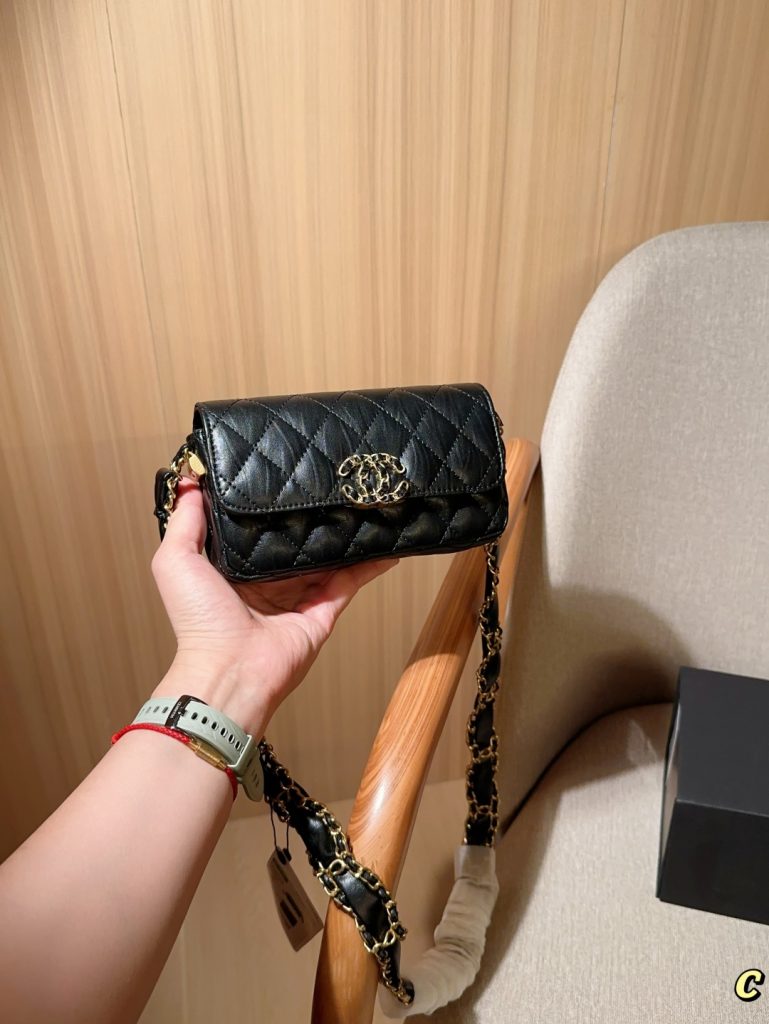 高級感のある CHANEL ミニショルダー ブラック 1色入 🖤 - 画像 3
