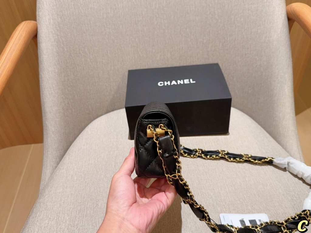 高級感のある CHANEL ミニショルダー ブラック 1色入 🖤 - 画像 5