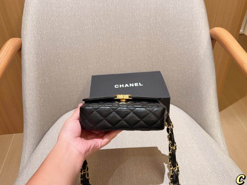高級感のある CHANEL ミニショルダー ブラック 1色入 🖤 - 画像 6