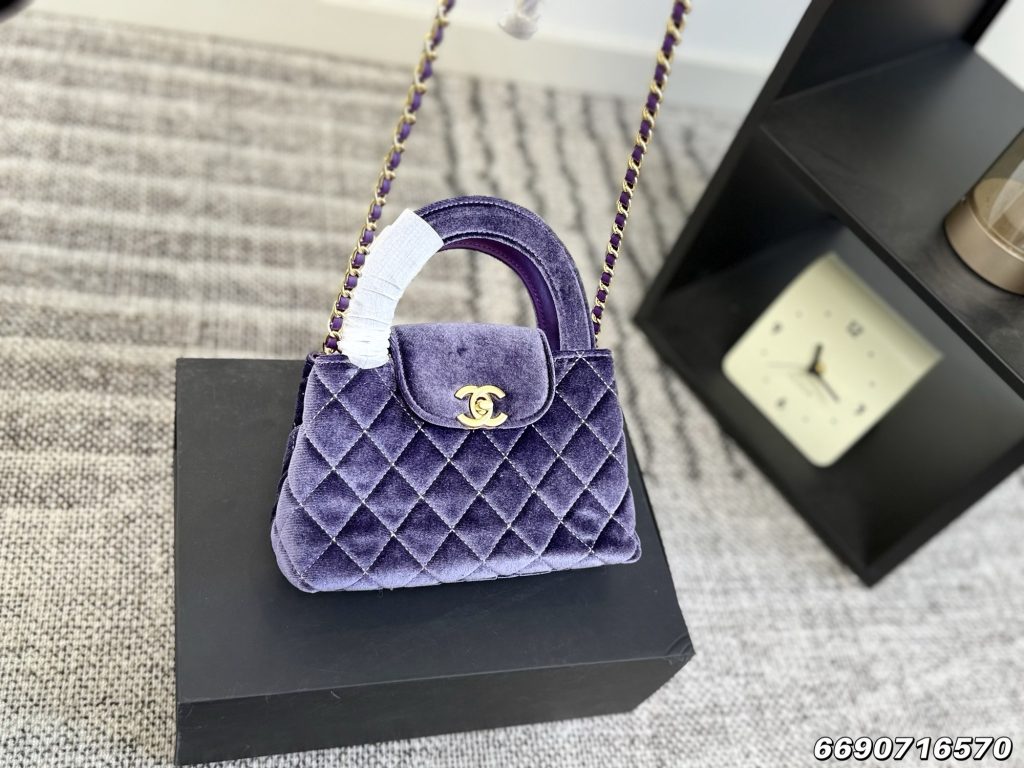 ✨ Chanel ヴェルヴェットミニバッグ 5色入 💐 - 画像 3