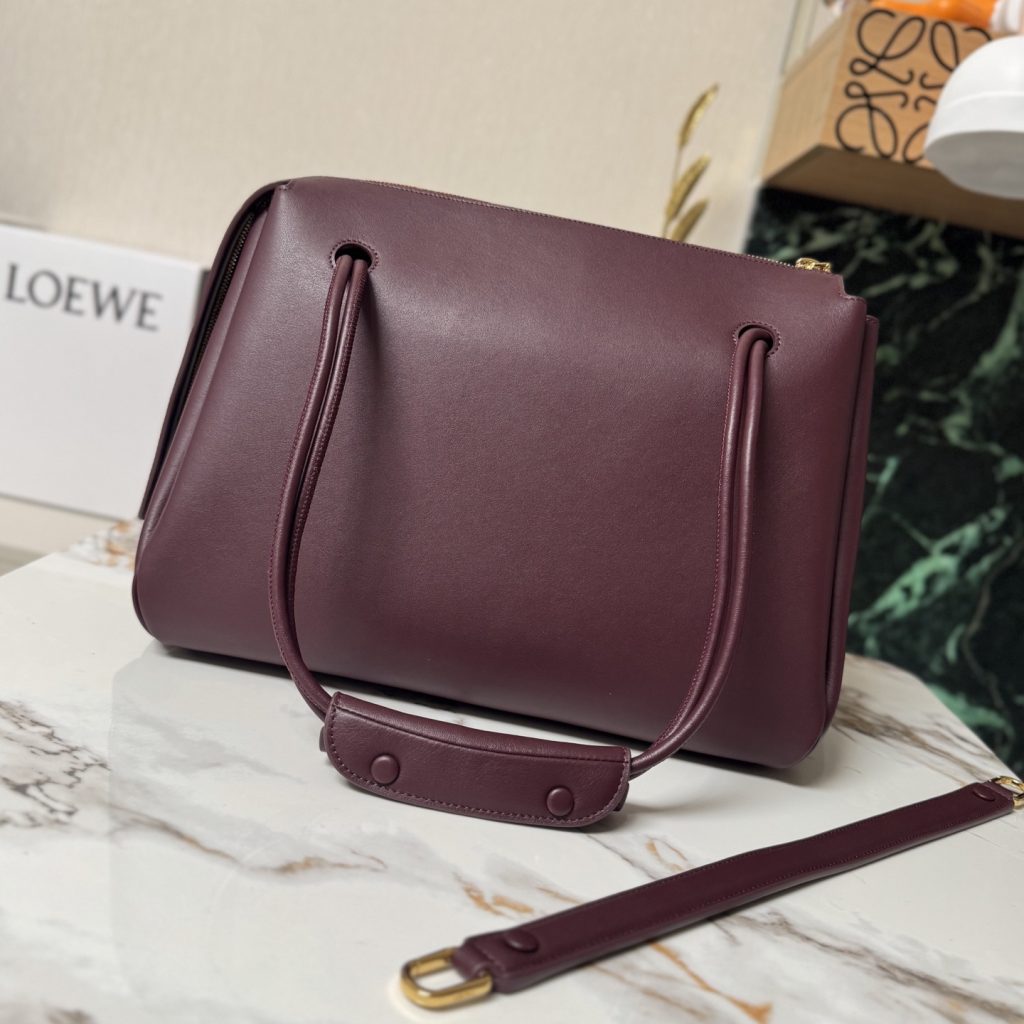 ロエベ レザー ショルダーバッグ ブラウン 1色入 🌹 - 画像 3