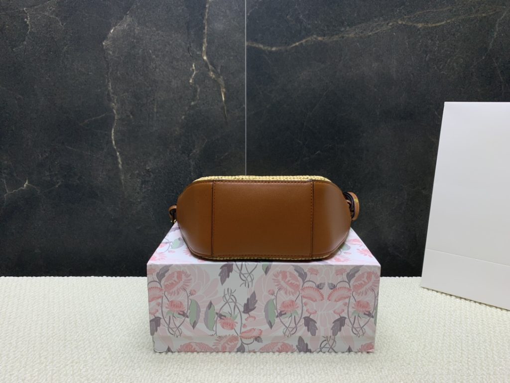 LOEWE ロイウェ編み込みショルダー バッグ 💼 1色入 - 画像 7