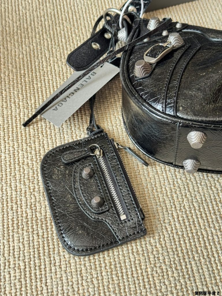 バレンシアガBALENCIAGA レディースLe Cagole ショルダーバッグ バッグ 黒 1色 - 画像 8