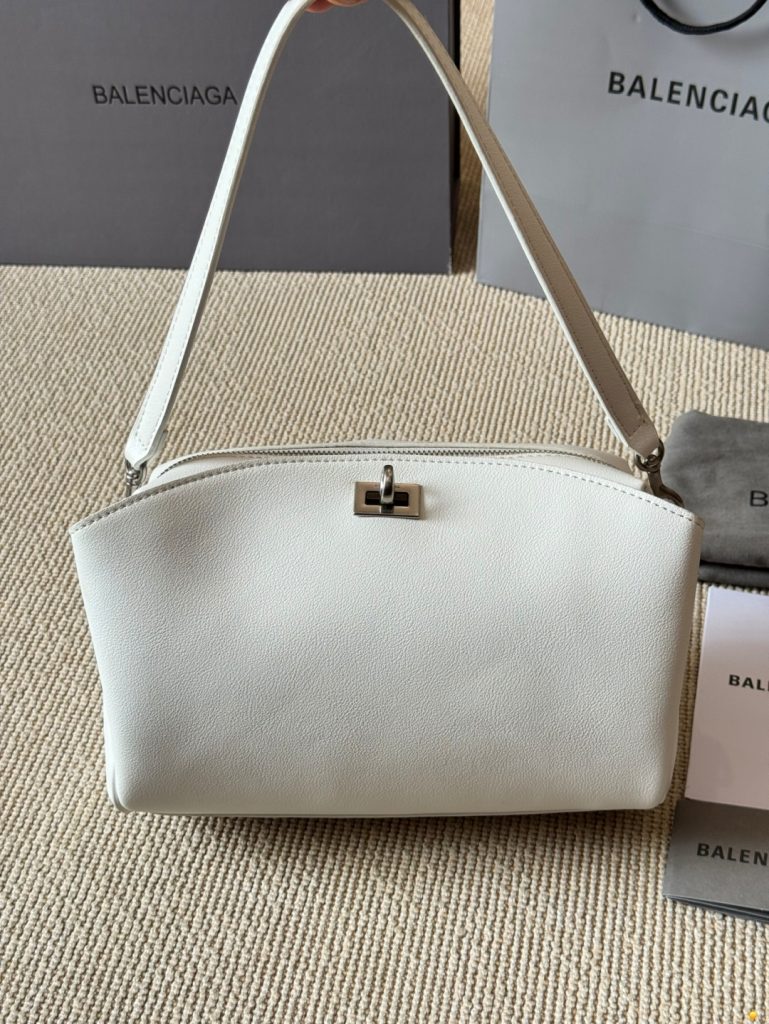 BALenciaga バッグ 3色入 ミニショルダーバッグ 🖤 - 画像 2