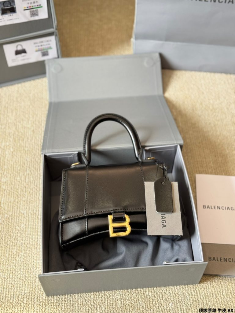 BALenciaga バッグ ブラック 1色入 💼✨ - 画像 2