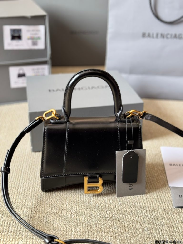 BALenciaga バッグ ブラック 1色入 💼✨ - 画像 5