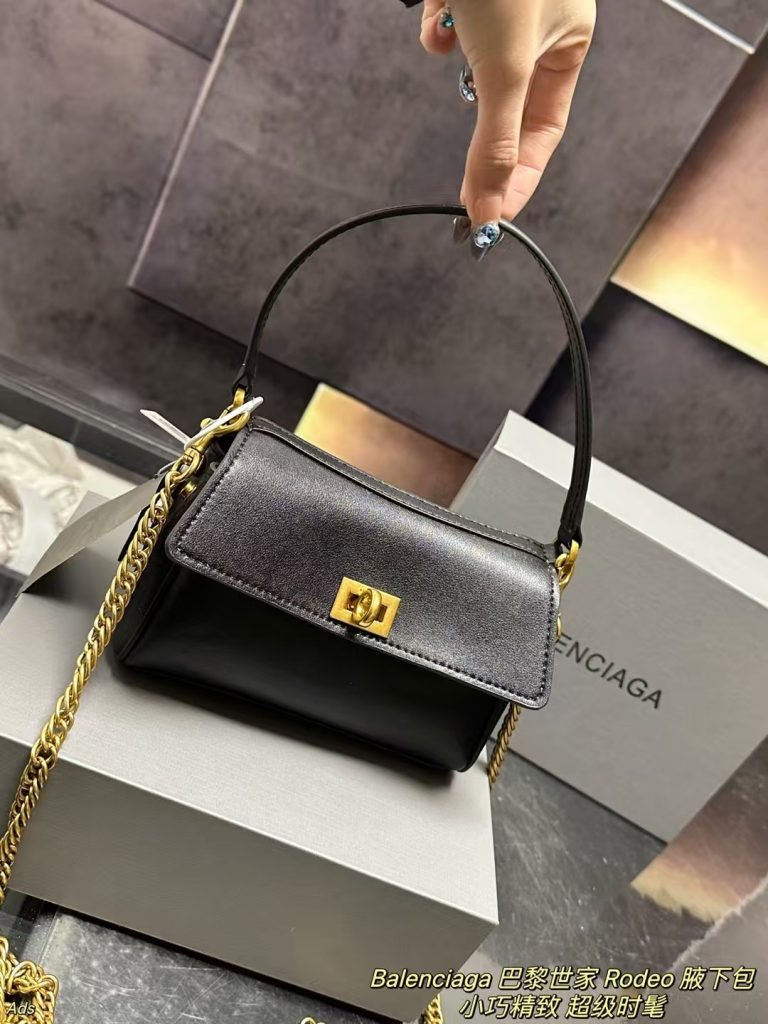 Balenciaga ロデオ 肩掛けバッグ 黒 1色入 🖤 - 画像 3