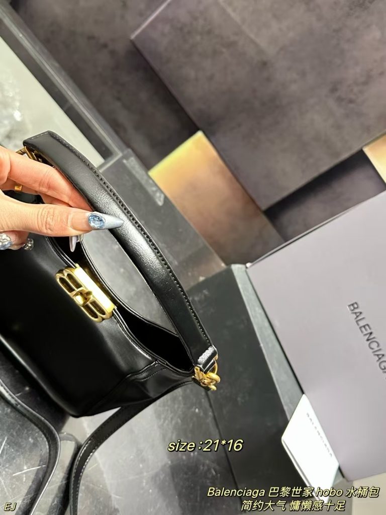 Balenciaga バレンシアガ hobo バッグ 黒 21*16 1色入 🖤 - 画像 6