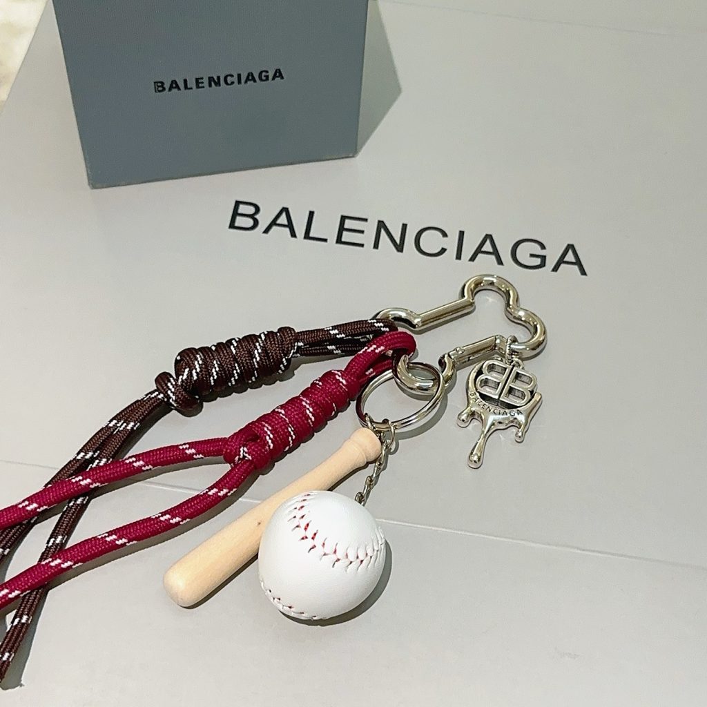 BALenciaga ロゴ チーム ファンシー キーホルダー 2色入 🎾 - 画像 2