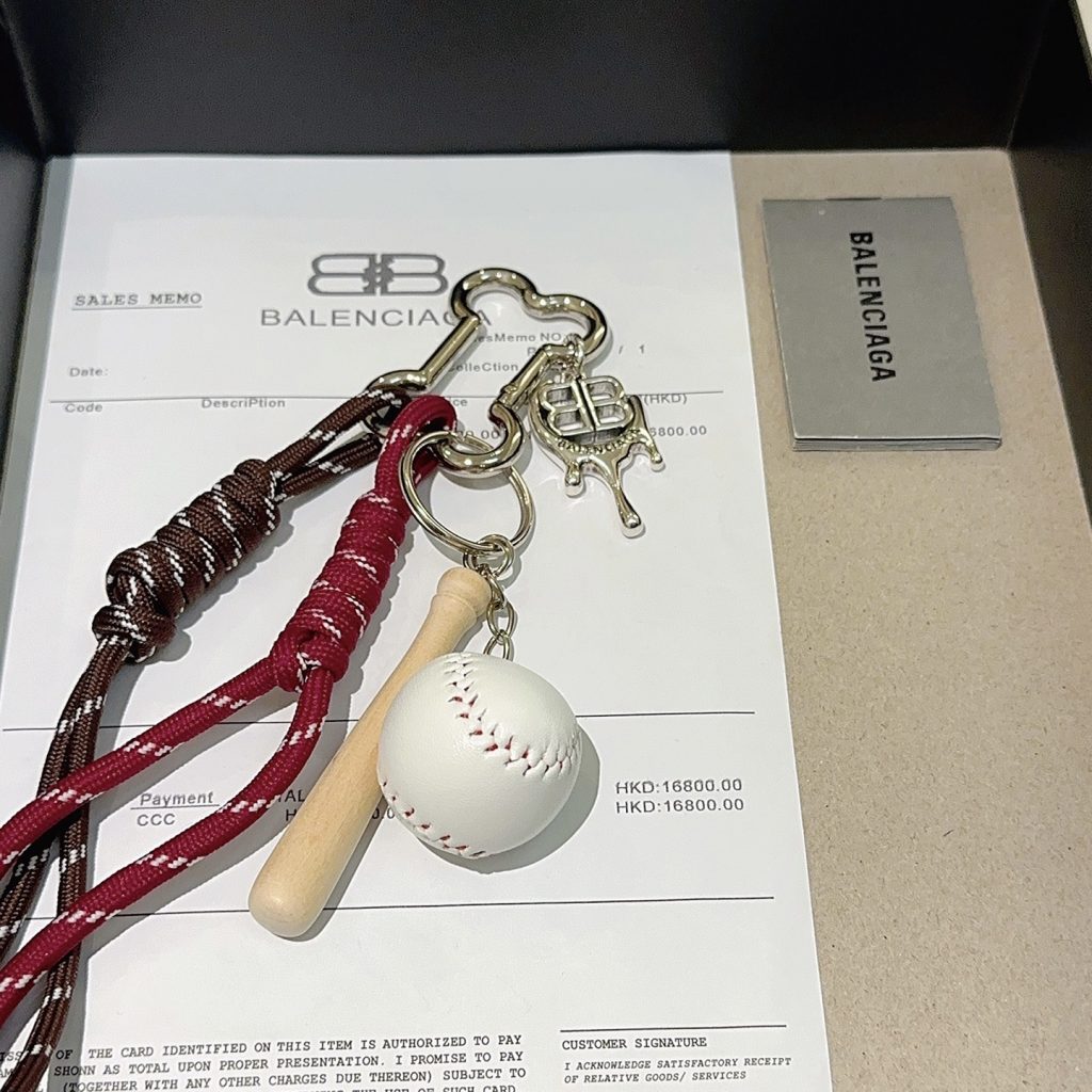 BALenciaga ロゴ チーム ファンシー キーホルダー 2色入 🎾 - 画像 6