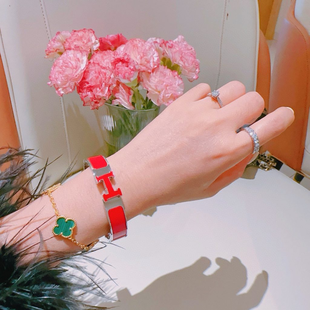 エレガントな HERMES ブレスレット レッド 1色入 💎 - 画像 2