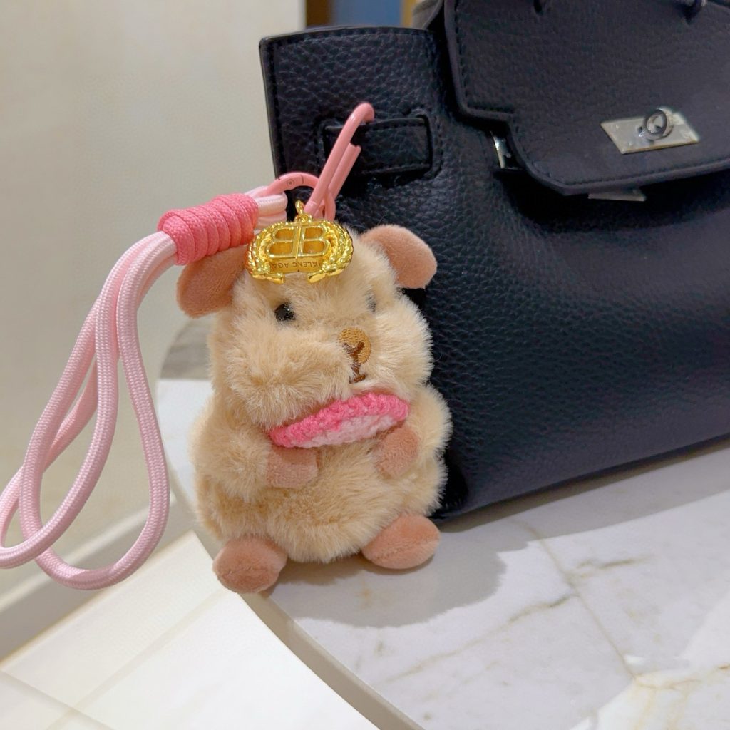 BALENCIAGA フェイクファー ラット チャーム ピンク 🐹 1色入 - 画像 2