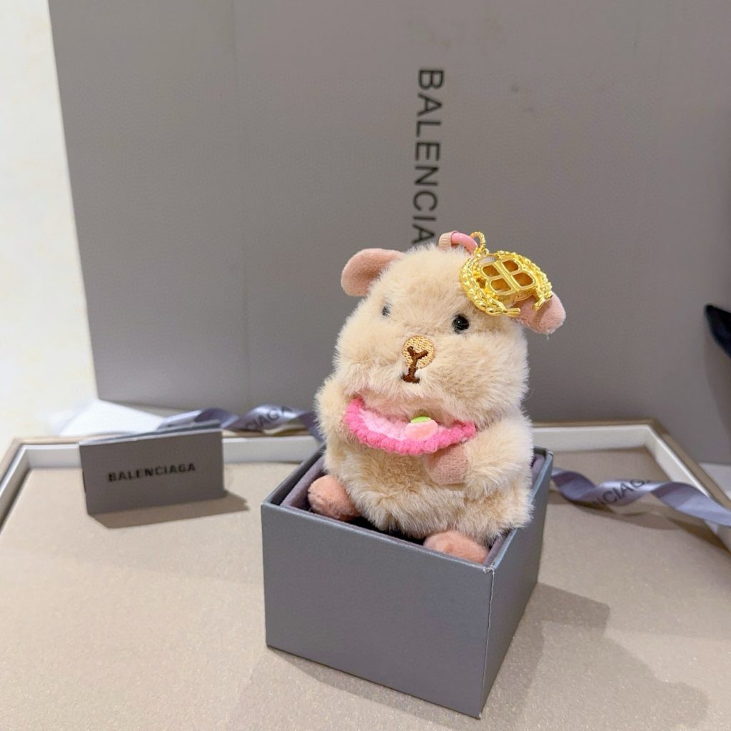 BALENCIAGA フェイクファー ラット チャーム ピンク 🐹 1色入 - 画像 4