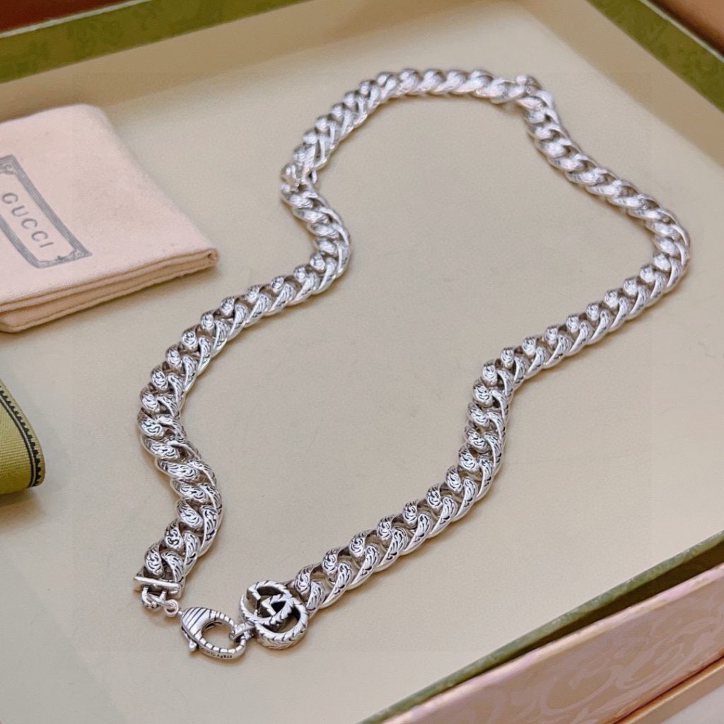 高級 GUCCI ネックレス 銀色 1本入 💎 - 画像 2