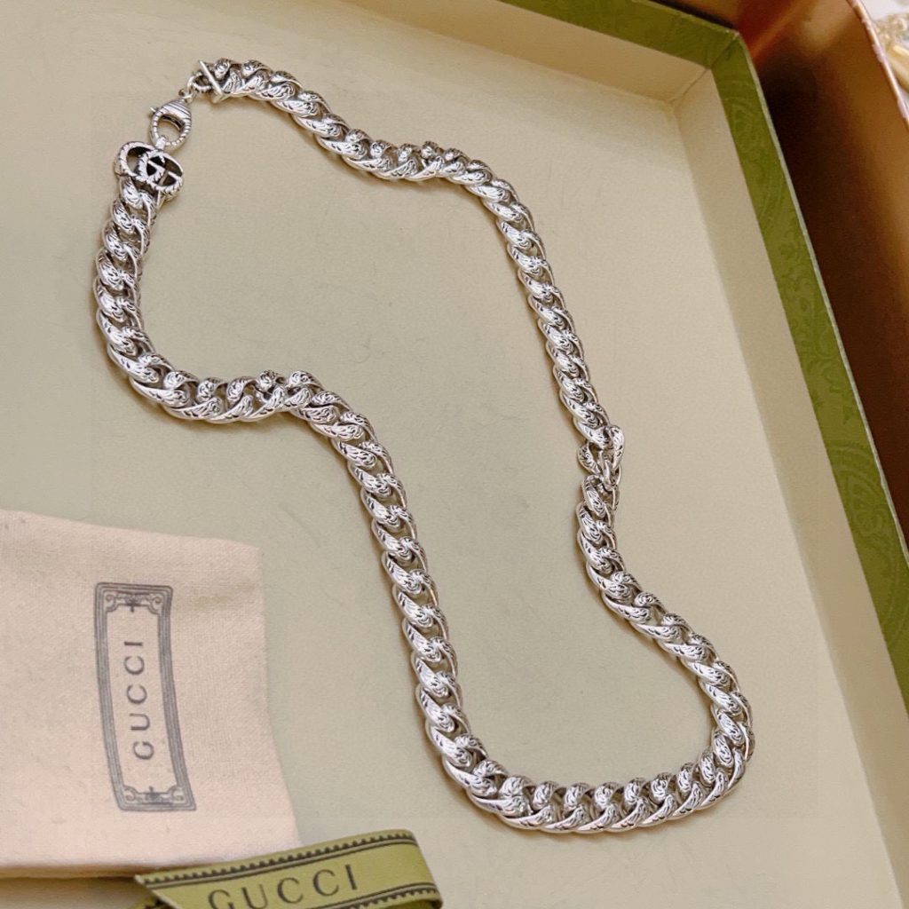 高級 GUCCI ネックレス 銀色 1本入 💎 - 画像 4