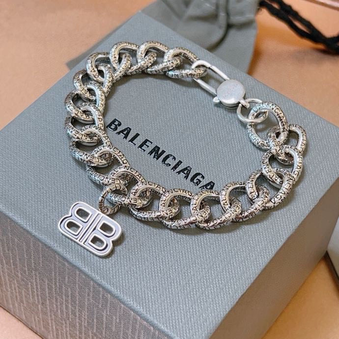 BALenciaga ブレスレット 1色入 💎 人気のBBロゴデザイン 男女兼用 ファッションアクセサリー - 画像 5