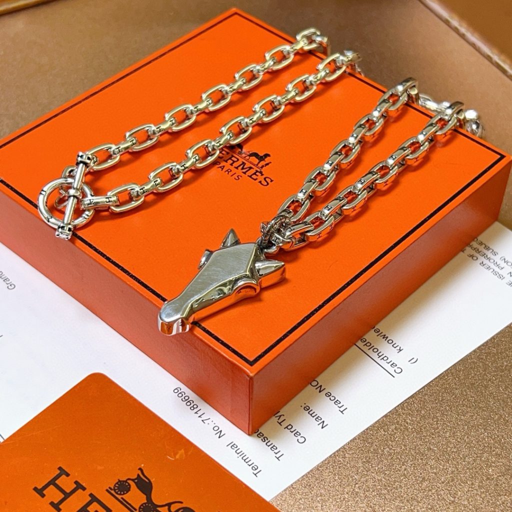 HERMES ネックレス 馬の頭 メンズ シルバー 1色入 💎 - 画像 5