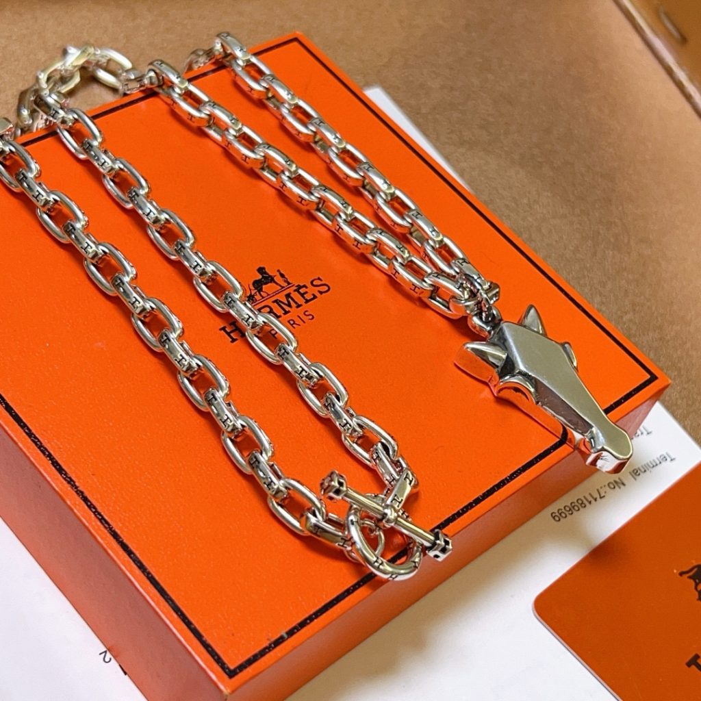 HERMES ネックレス 馬の頭 メンズ シルバー 1色入 💎 - 画像 8