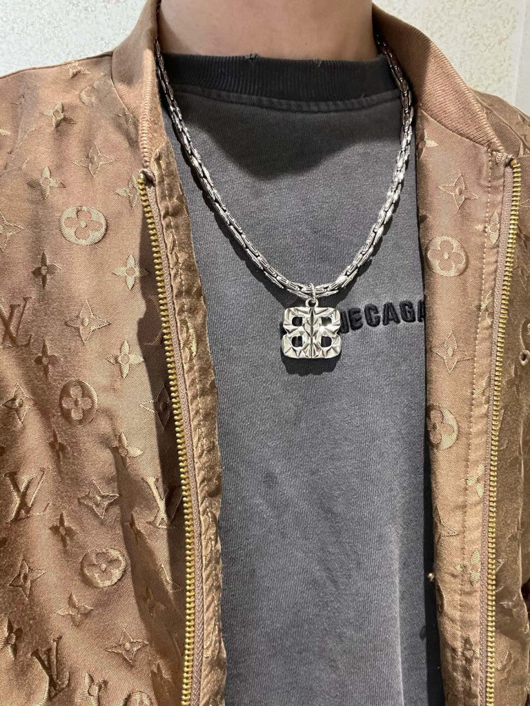 BALENCIAGA ネックレス 8色入 💎 - 画像 3