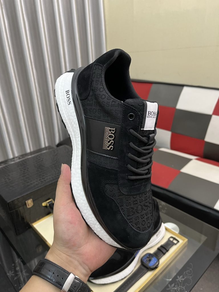 HUGO BOSS メンズスニーカー 黒 ブラック 2色展開 本革 19000円以上 ✨ - 画像 4
