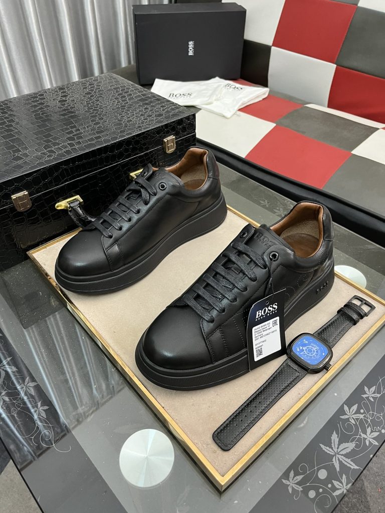 HUGO BOSS 男性用 レザースニーカー ブラック 1色入 🖤 高級感のあるスタイリッシュなデザイン ファッション性と快適さを兼ね備えた一足 - 画像 2