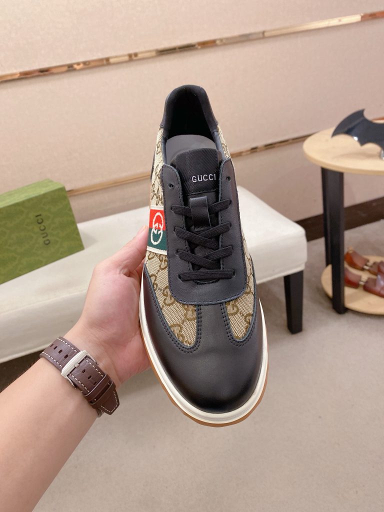 GUCCI メンズ スニーカー グッチ レッドグリーンストライプ ダブルGロゴ 2色入 🎩 - 画像 2