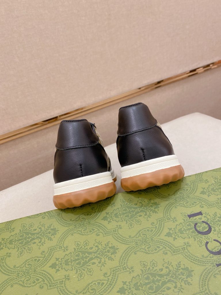 GUCCI メンズ スニーカー グッチ レッドグリーンストライプ ダブルGロゴ 2色入 🎩 - 画像 8