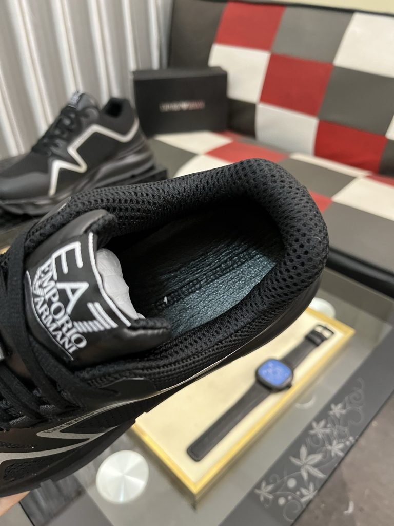 EMPORIO ARMANI メンズ スニーカー 5色展開 黒 メッシュ素材 軽量設計 2024年新作 🥿 - 画像 8