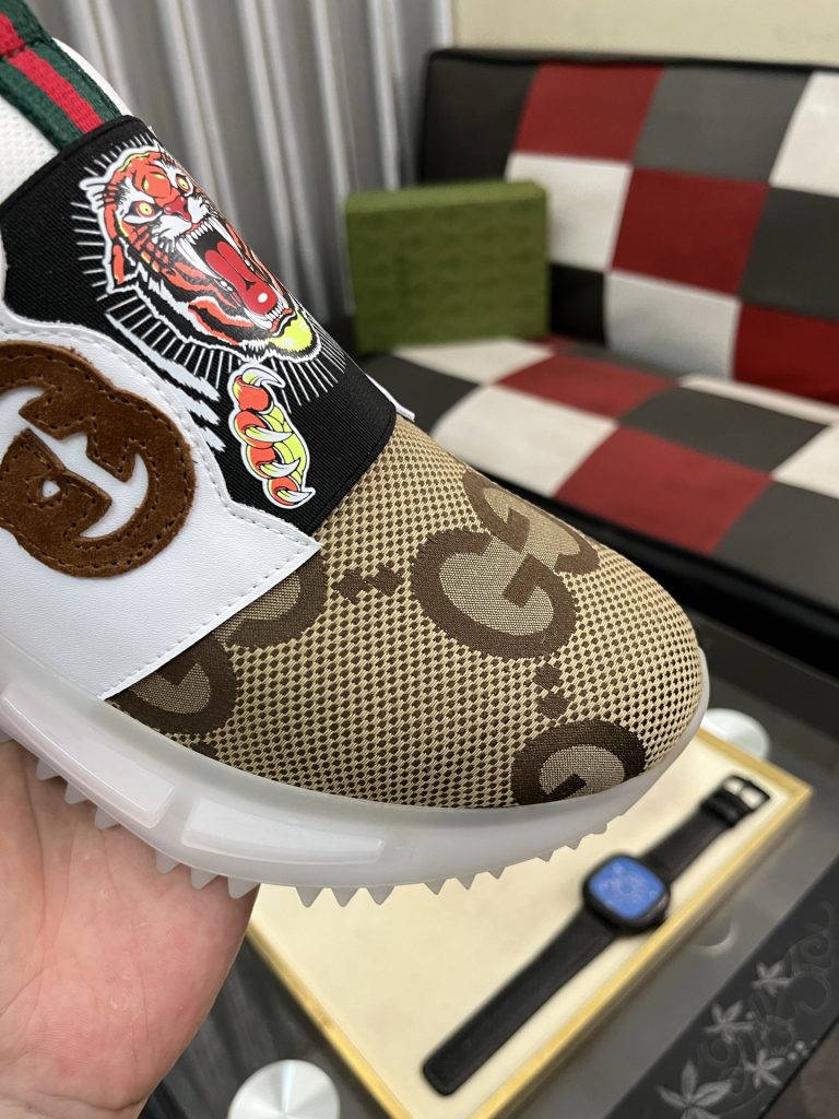 グッチ メンズ スニーカー タイガーデザイン 2色入 🐯 62文字 - 画像 6